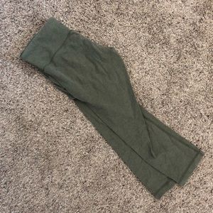 Lululemon Wunder Under cotton crop size 8